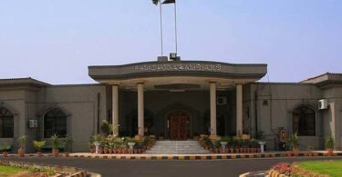 پیمرا کی ٹی وی پر دفاعی تجزیہ کاروں کے لیے آئی ایس پی آر کی منظوری کی شرط معطل