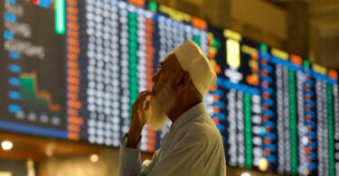 PSX مزید پھسلتا ہے، ہفتے کے فوائد کو ختم کر دیتا ہے۔