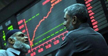 قرضوں میں کمی کی امیدوں پر PSX تیزی