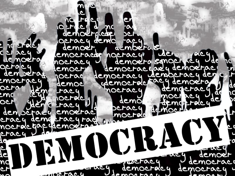 کون جمہوریت کے الجھن میں تبدیلی کی رہنمائی کرے گا؟