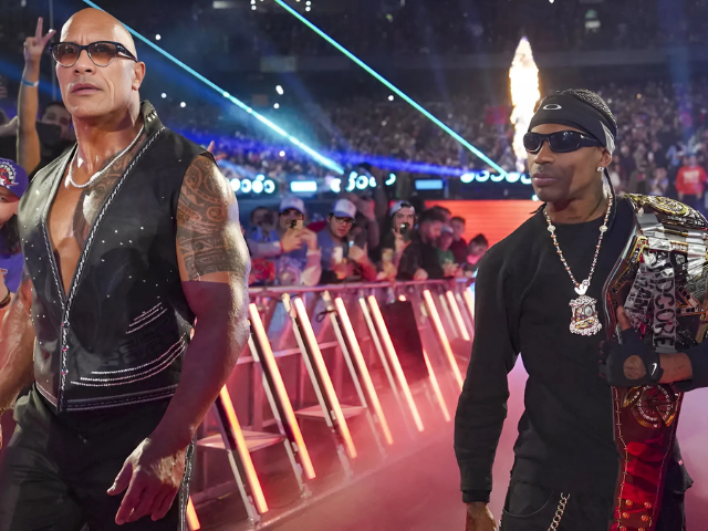 ٹریوس اسکاٹ مبینہ طور پر ہال آف فیمر کے ساتھ WWE ان رنگ کی شروعات کی تربیت